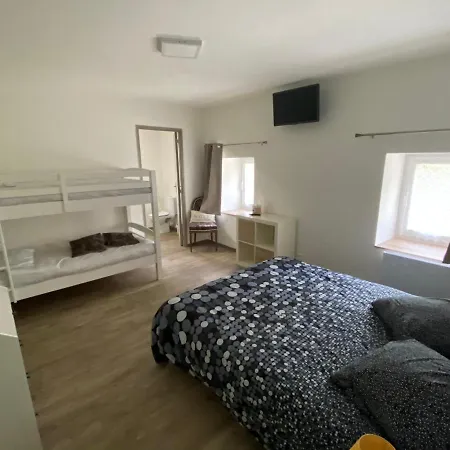 B&B Lo Barri De Meyssouzac Chaudeyrac