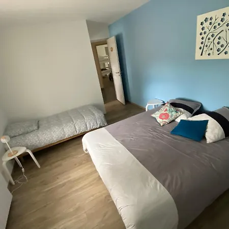 Lo Barri De Meyssouzac Bed & Breakfast